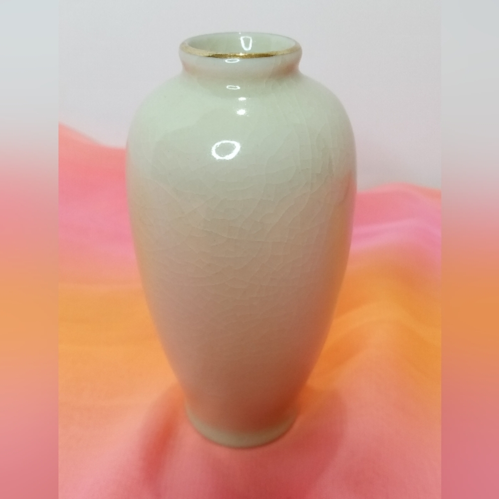 Vintage Homco Mini Flower Vase - Picture 3 of 5